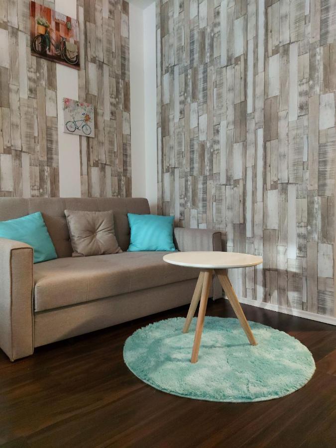 Bike & Spa Velence Apartman Esterno foto
