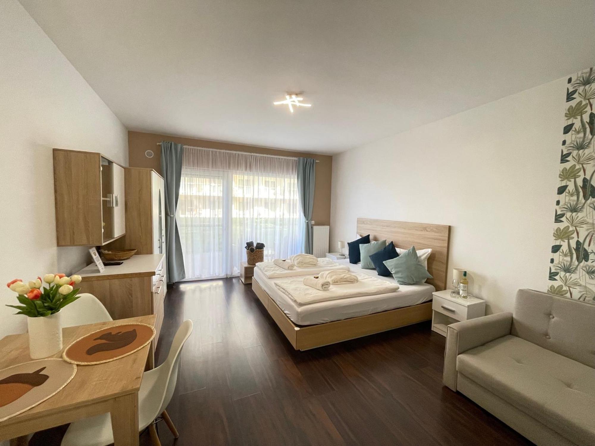 Bike & Spa Velence Apartman Esterno foto